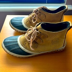 Sorel out and about plus boot